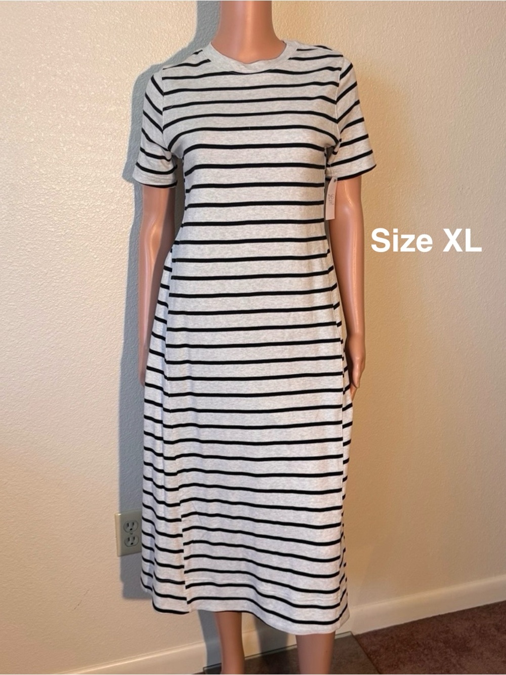 Time and Tru Women's Seamed Cotton Midi Dress, XL, Black Stripe